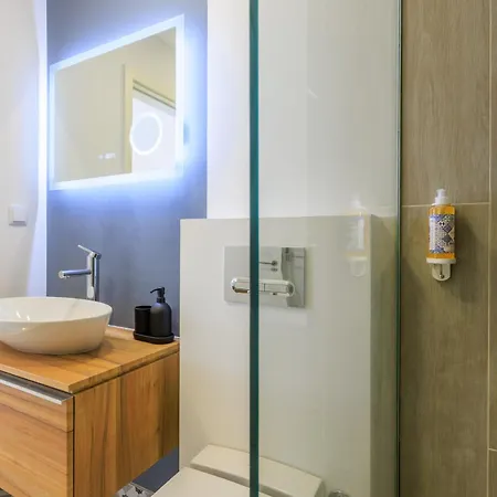 Apartment Terra Jazz Brand New 1br W Private Garage *
